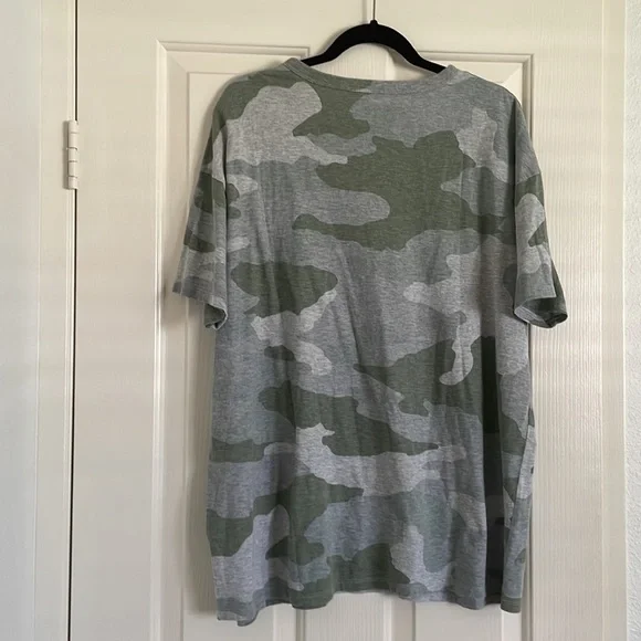 American Eagle Top - Picture 2 of 7